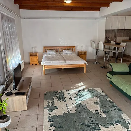 Tisz-t-a Chill Tiszafured